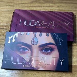 Brand new eyeshadow palette Huda Beauty